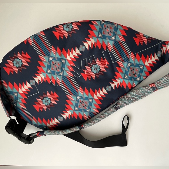 KAVU Rope Sling Lightweight Crossbody Bag Mojave Aztec print - Picture 6 of 11